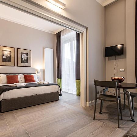 Duomo Terrace Studio R&R Milan Bagian luar foto